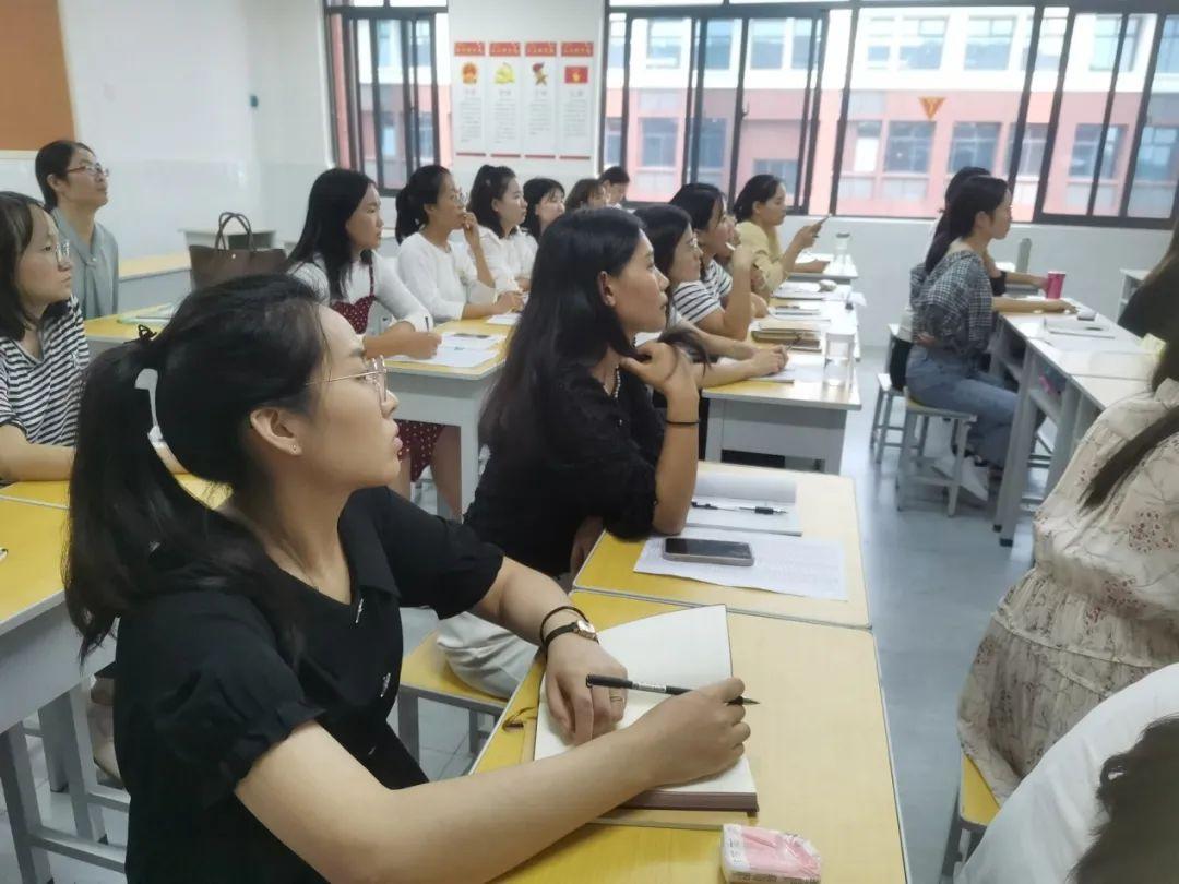 洛陽(yáng)生活教師招聘啟事
